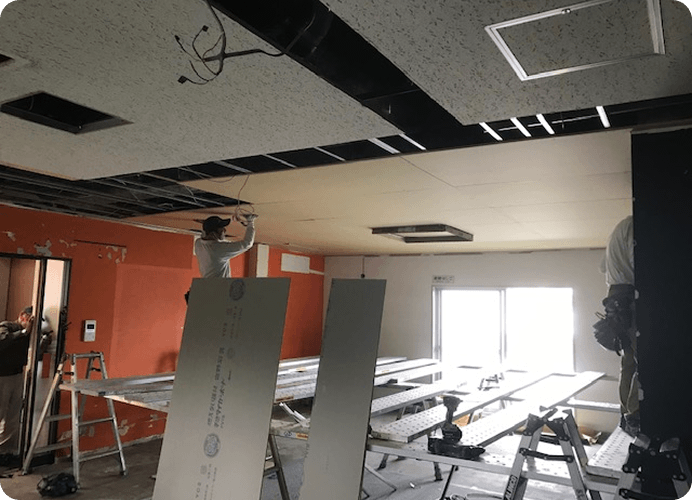 天井設置工事